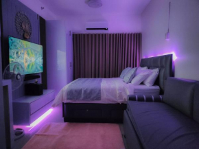 Cozy Condo Home along EDSA with a City View